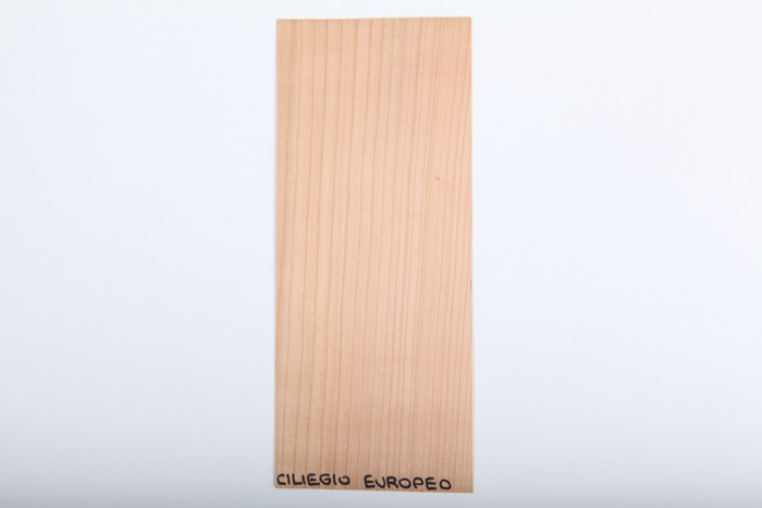 Bordo in legno ciliegio-europeo essenza